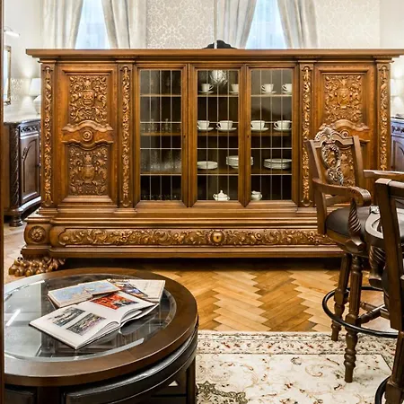 Exclusive Royal Krasków