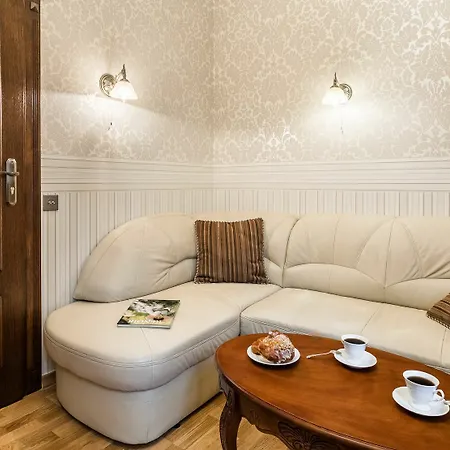 Exclusive Royal Cracovia